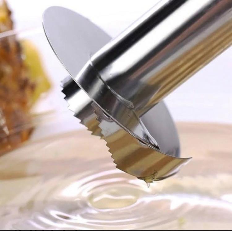 Cortador y rebanador de piña